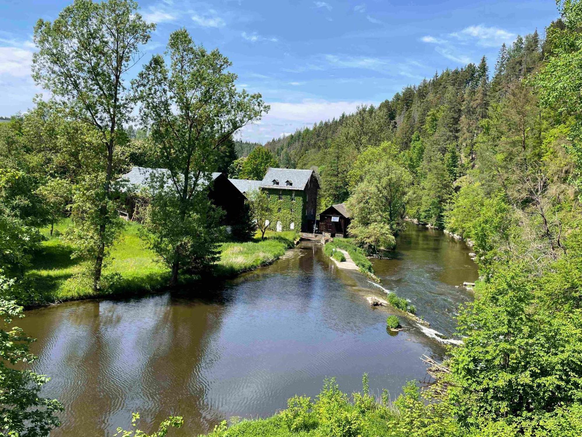 Chalet-Ferienwohnung Giebeltraum, 115 Qm, Wellness/Fitness/Sauna - Bergroedelhof Feilitzsch ภายนอก รูปภาพ